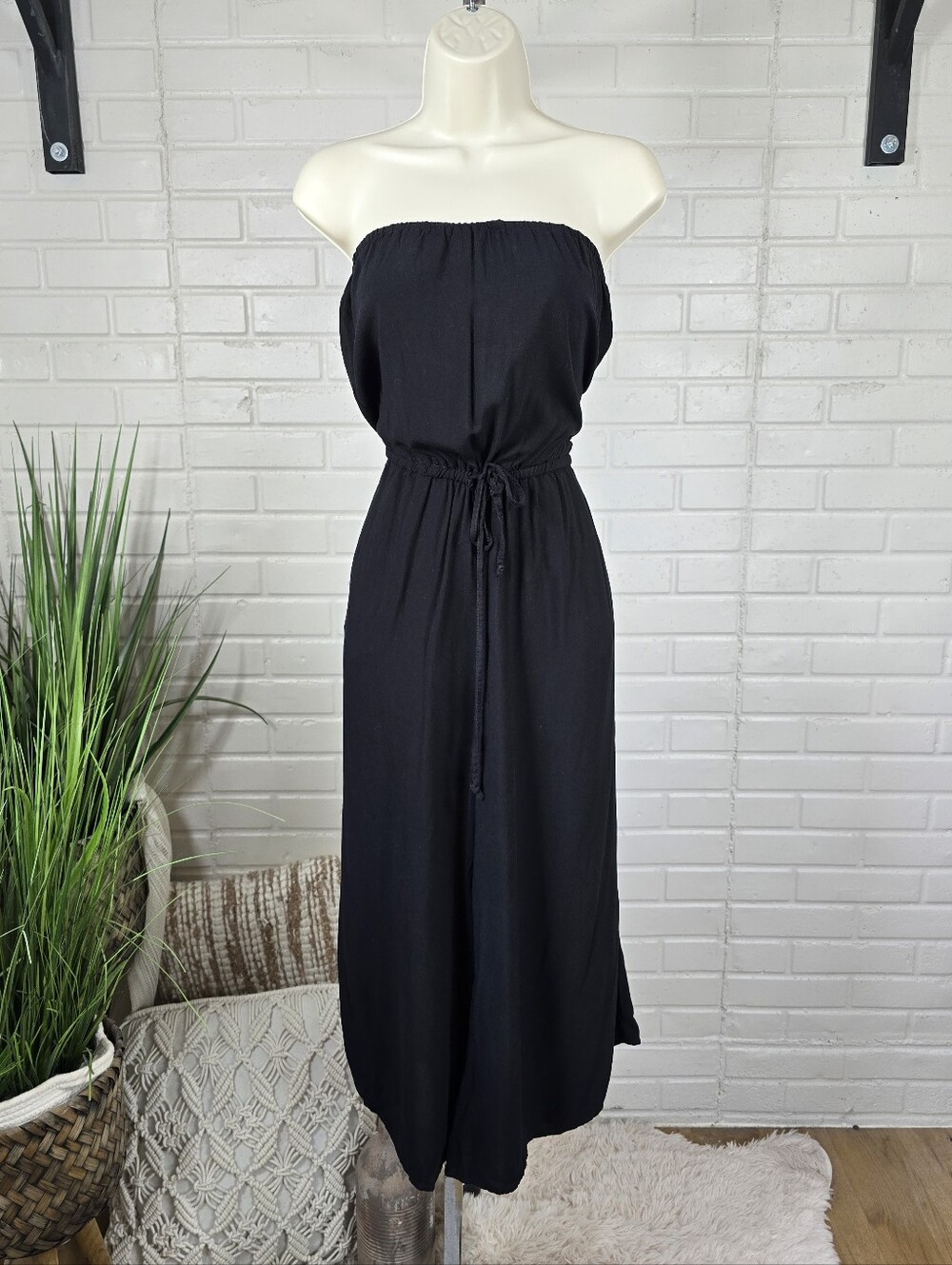 Venus black strapless cropped wide leg jumpsuit Small
